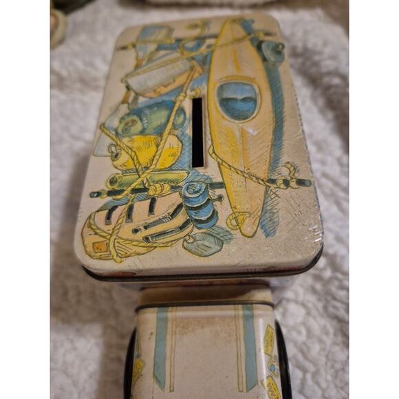 Vintage Tin Truck Bank Bear Canister Rolling Wheels 1990 - Picture 4 of 6